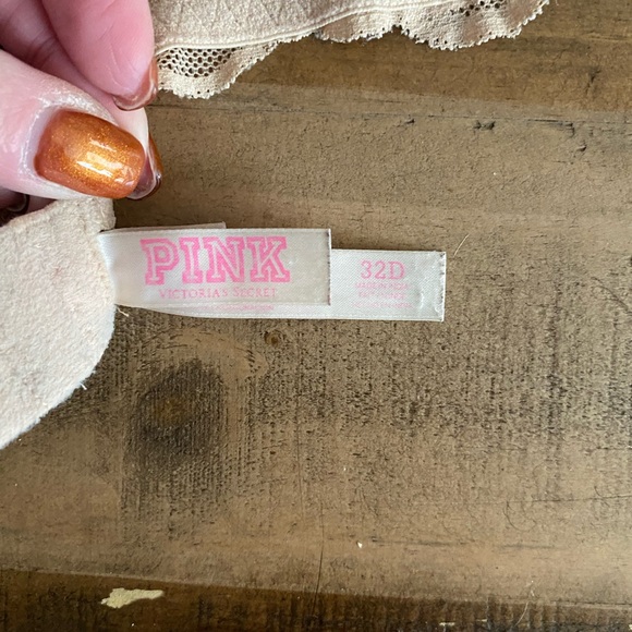 EUC Victoria’s Secret Pink Padded Bra - Picture 3 of 12